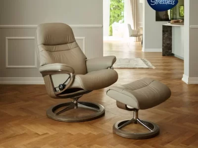 Stressless Sunrise Recliner Signature Base with Footstool